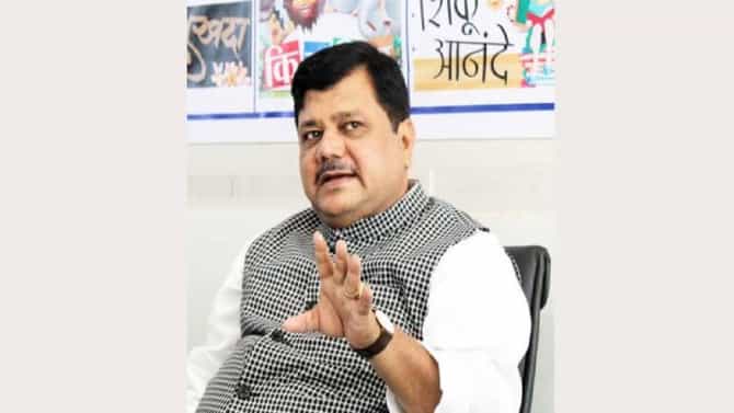 संजय राऊत आदित्य ठाकरेंना ओसाड गावचा पाटील बनवायला निघालेत, आणखी एका भाजप नेत्यानं डिवचलं...
