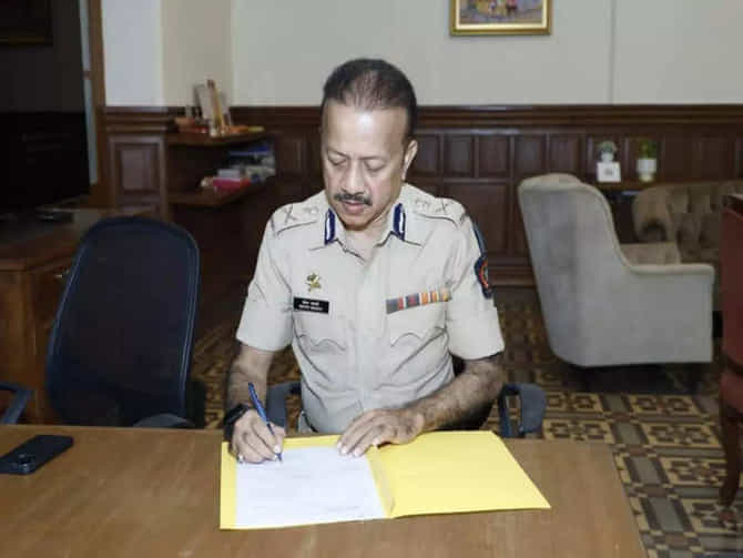 देवेन भारती यांच्यांसाठी का केले गेले विशेष पद, फडणवीसांचा हा मास्टरस्ट्रोक आहे का?