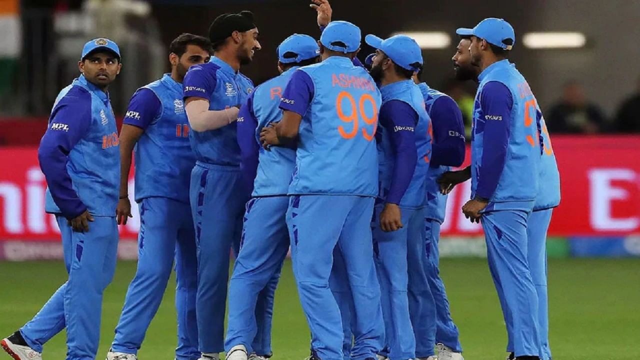 Team India : तिसऱ्या टी 20 सामन्याआधी बीसीसीआयचा आश्चर्यकारक निर्णय, 'या' दिग्गाजाकडे मोठी जबाबदारी
