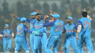 U-19 T20 World Cup: 4,4,4,4,4,6 शेफाली वर्माच तुफान, पहिल्याच सामन्यात दक्षिण आफ्रिकेला धुतलं, VIDEO