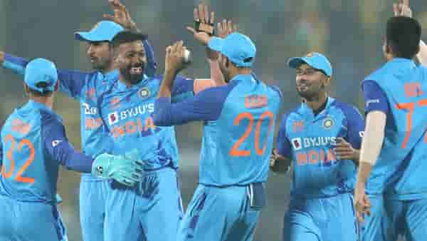 IND vs NZ: न्यूझीलंड विरुद्ध वनडे सीरीजमध्ये रोहित या खेळाडूला आता बेंचवर बसवणार?