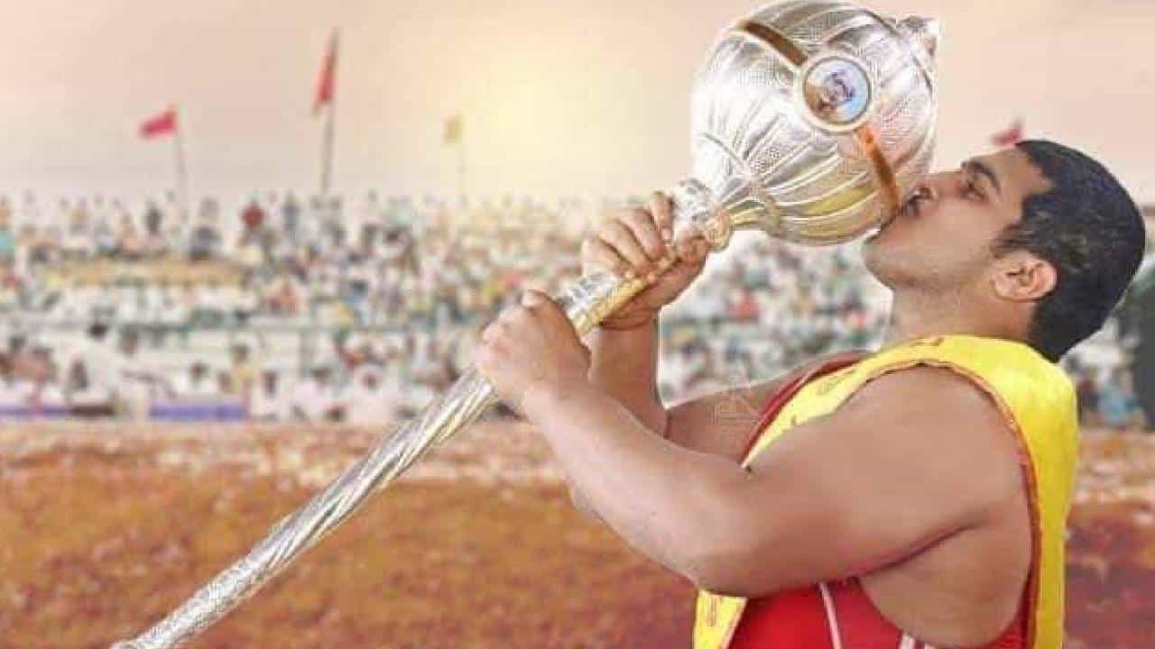 हरियाणाच्या सोमवीरला आस्मान दाखवत अभिजीत कटकेने खेचून आणला हिंदकेसरी किताब