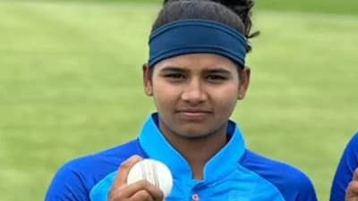 वडिल-भाऊ गमावला, गरीबीमध्ये गेलं बालपण, कुलदीपकडून मदतीचा हात, आता वर्ल्ड कपमध्ये दाखवणार दम