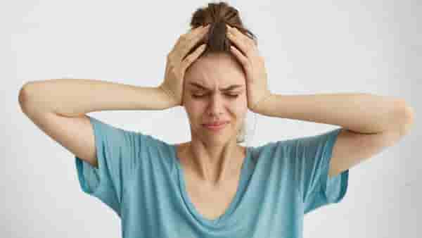 Mood Swings: तुमचेही वारंवार होतात का मूड स्विंग ? दूर करण्यासाठी घ्या या उपायांची मदत
