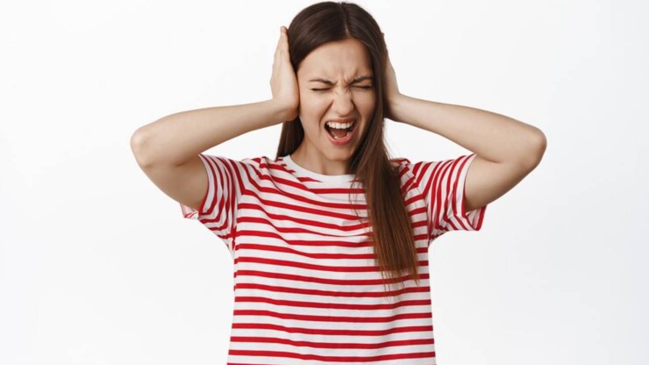 Negative Effects Of Noise Pollution: ध्वनी प्रदूषणामुळे मानसिक आरोग्य धोक्यात, लोक बनत आहेत रागीट Negative Effects Of Noise Pollution: ध्वनी प्रदूषणामुळे मानसिक आरोग्य धोक्यात, लोक बनत आहेत रागीट