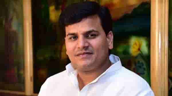 उद्धव ठाकरे यांना हाताशी घेऊन कटकारस्थान कोण करतात?; रवी राणा यांचा या नेत्यावर गंभीर आरोप