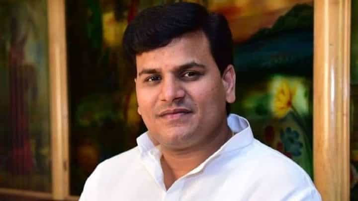 अरविंद सावंत यांच्या टीकेला गंभीरतेने घेण्याची गरज नाही; रवी राणा अरविंद सावंत यांच्या टीकेला गंभीरतेने घेण्याची गरज नाही; रवी राणा