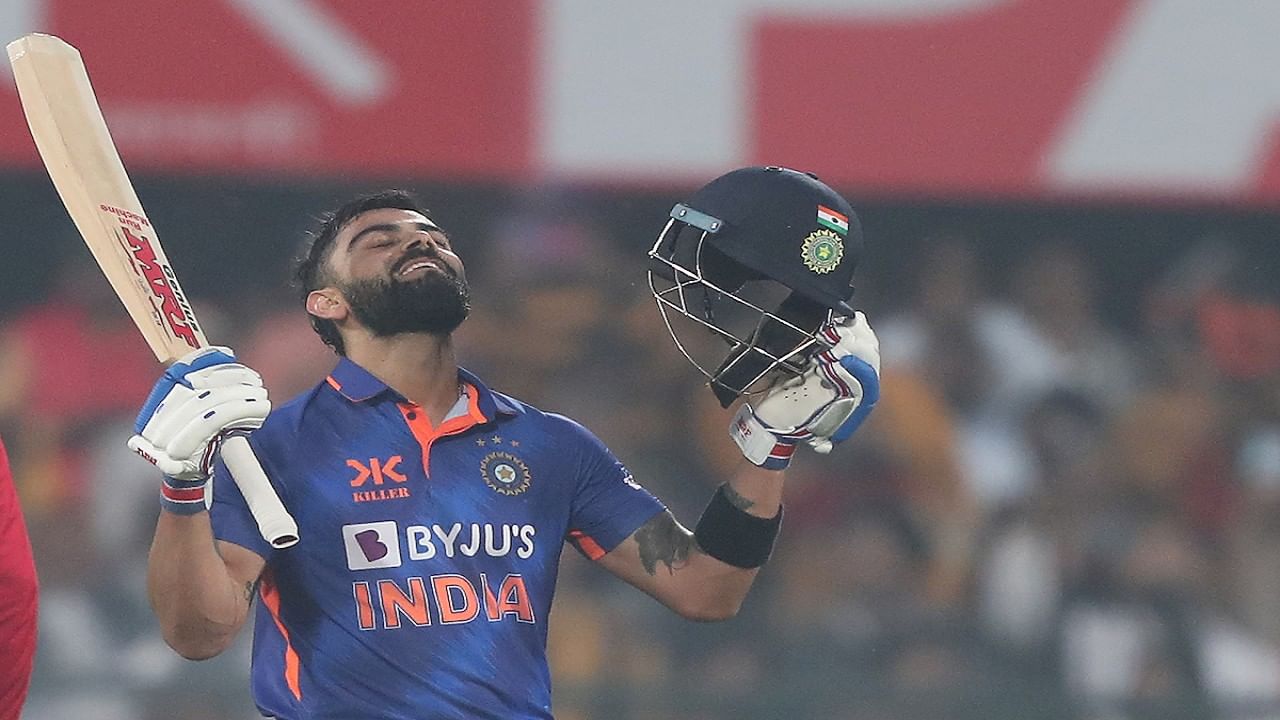 Virat Kohli : विराट कोहलीचा शतकी तडाखा, महिन्याभरात दुसरी वनडे सेंच्युरी