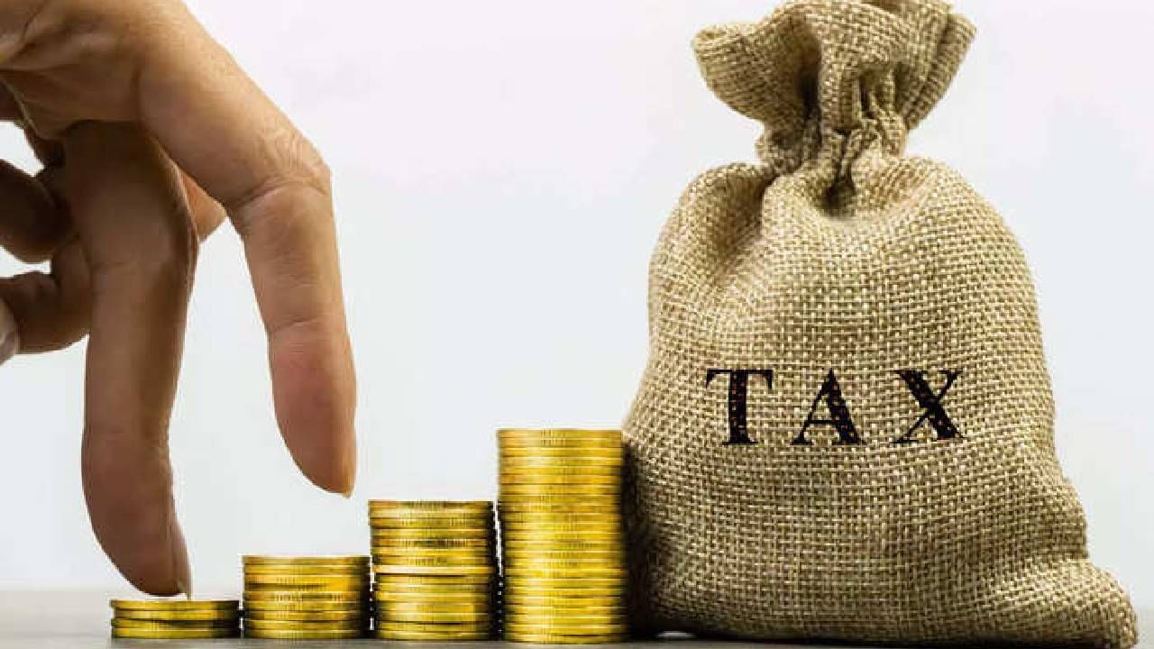 Budget Income Tax : सोने 94 रुपयांवरुन 56,000 रुपयांवर पोहचले, मग 74 वर्षांत प्राप्तिकरामध्ये सर्वसामान्यांना किती मिळाली सूट