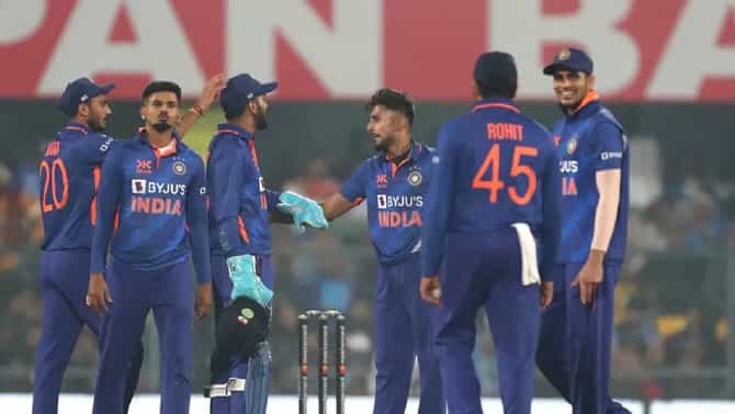 IND vs SL, 1st ODI : टीम इंडियाची विजयी सलामी, श्रीलंकेवर 67 धावांनी विजय