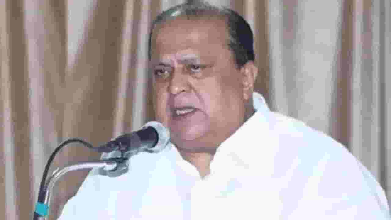 हसन मुश्रीफांना पुन्हा ईडीचा समन्स; हजर राहण्याचे निर्देश हसन मुश्रीफांना पुन्हा ईडीचा समन्स; हजर राहण्याचे निर्देश