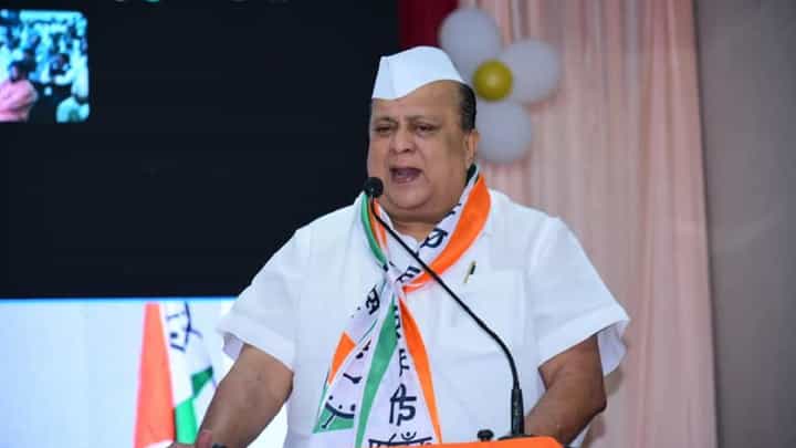 Big News : हसन मुश्रीफ यांच्या कागलमधील घरावर ईडीची धाड; दीड महिन्यात दुसऱ्यांदा कारवाई Big News : हसन मुश्रीफ यांच्या कागलमधील घरावर ईडीची धाड; दीड महिन्यात दुसऱ्यांदा कारवाई