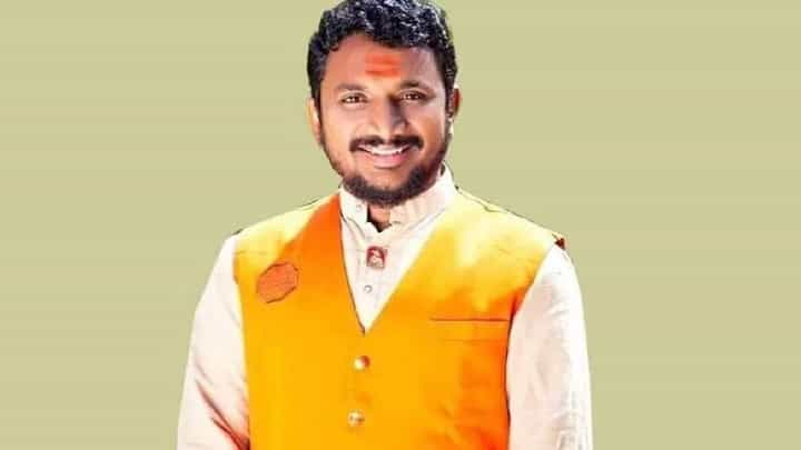 MLA Amol Mitkari : कोल्हापूरच्या मातीशी जो नडला; सोमय्यांना राष्ट्रवादीचा इशारा MLA Amol Mitkari : कोल्हापूरच्या मातीशी जो नडला; सोमय्यांना राष्ट्रवादीचा इशारा