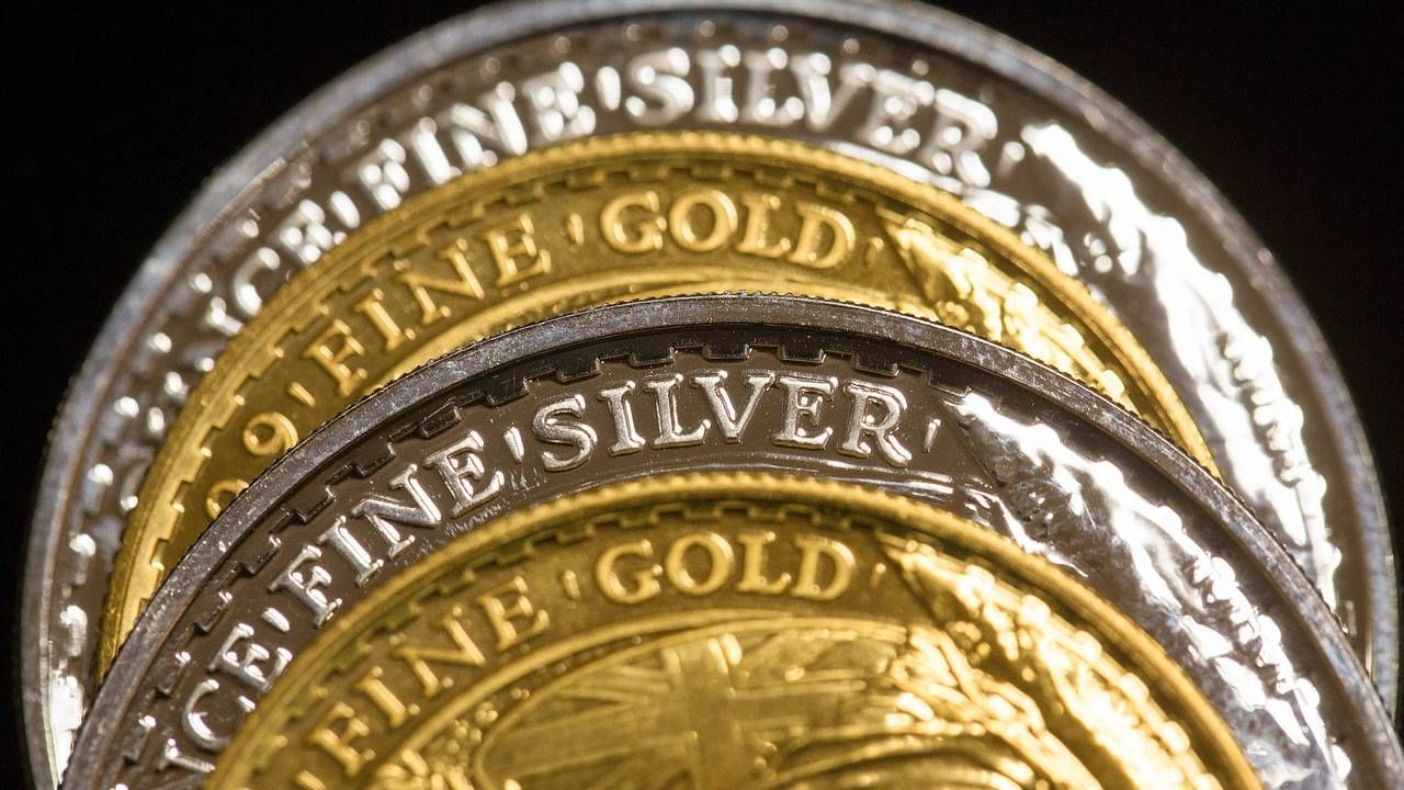 Gold Silver Price : सोने-चांदीच्या किंमतींनी घेतली उसळी, पटकन टाका एक नजर