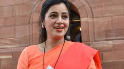 Navneet Rana : आमच्या मनातले मुख्यमंत्री तुम्हीचं, नवनीत राणा यांनी उधळली या नेत्यावर स्तुतीसुमनं