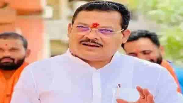 मुंबईत 72 व्या मजल्यावर कोणासाठी फ्लॅट घेतला? संजय शिरसाट यांना कोणी विचारला रोखठोक सवाल