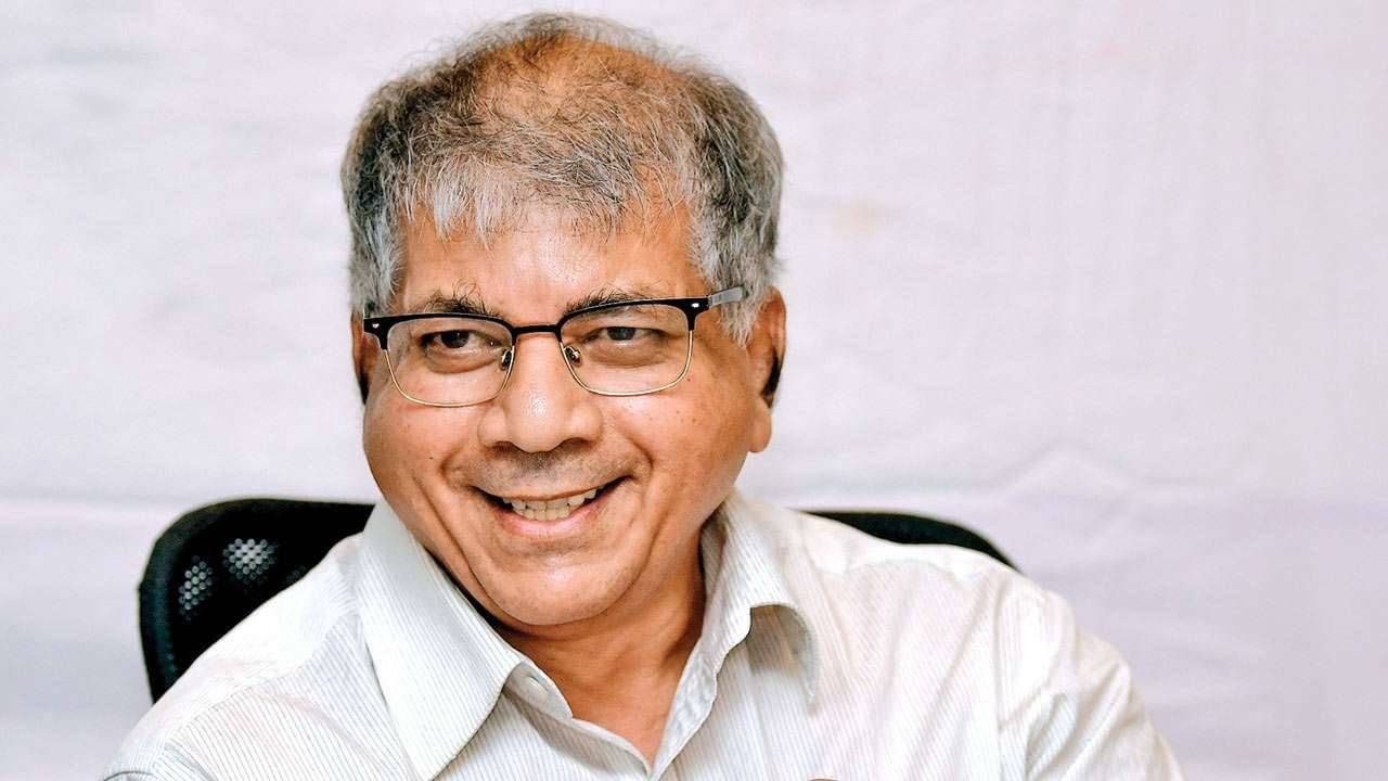 Prakash Ambedkar : शिंदे गटासोबत युती करणार का?; प्रकाश आंबेडकर यांची पत्रकार परिषद घेऊन मोठी घोषणा