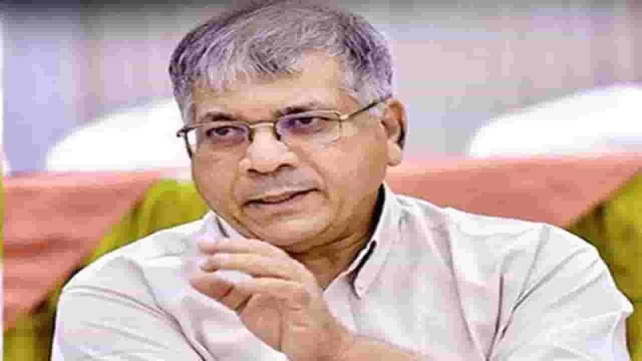 काँग्रेसही लवकरच आम्हाला स्विकारेल; प्रकाश आंबेडकर यांना विश्वास