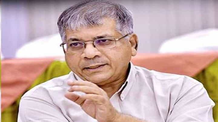 बीबीसीच्या कार्यलयावर आयकर विभागाची धाड; वंचितकडून निषेध; पाहा... बीबीसीच्या कार्यलयावर आयकर विभागाची धाड; वंचितकडून निषेध; पाहा...