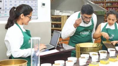 चहाची चवही चाखायला शिकवली जाते, हे आहेत देशातील टॉप 5 हटके कोर्सेस