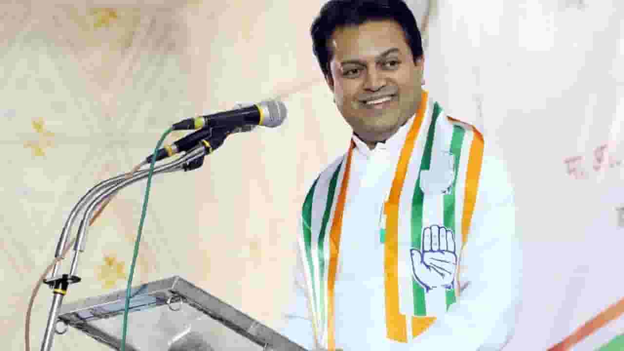 अमित देशमुख यांचा टोला कुणाला? मला घरी या म्हणता, मी म्हणतो तुम्ही स्वघरी..