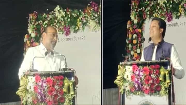 संजयकाका-अमित देशमुखांमध्ये जुगलबंदी; 'त्या' ऑफरवर वार-पलटवार संजयकाका-अमित देशमुखांमध्ये जुगलबंदी; 'त्या' ऑफरवर वार-पलटवार