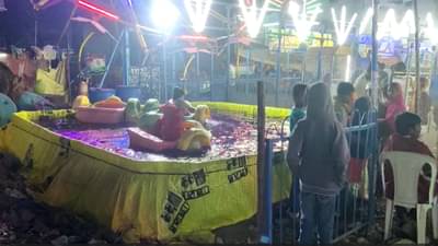 Latur: उरूसात गर्दीत घुसलं पिसाळलेलं कुत्र, महिला, मुलांसहित घेतला अनेकांना चावा, मग..