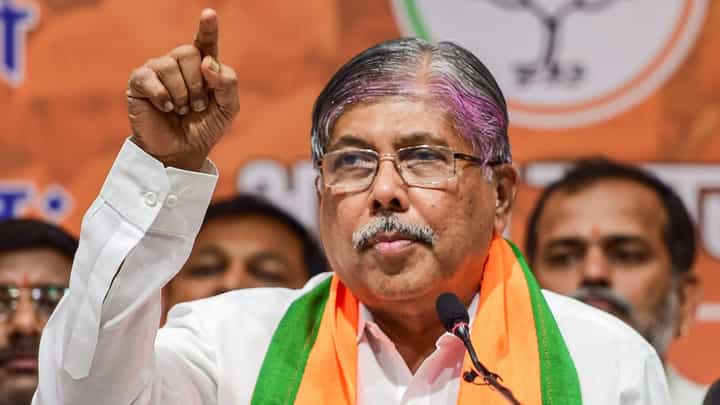 कसबा पोटनिवडणूक बिनविरोध न झाल्यास भाजप किती तयार? चंद्रकांत पाटील यांनी सांगितलं... कसबा पोटनिवडणूक बिनविरोध न झाल्यास भाजप किती तयार? चंद्रकांत पाटील यांनी सांगितलं...