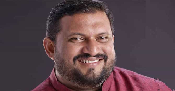 पवारांची पॉवर कमी, एका खासदाराचे सदस्यत्व रद्द, का घेतला सचिवालयाने निर्णय