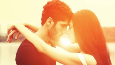 Valentine Day 2023 : एक्स बॉयफ्रेंड किंवा गर्लफ्रेंडशी पुन्हा पॅचअपसाठी या टिप्स करा फॉलो