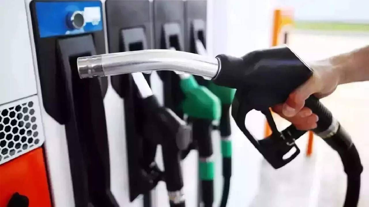 Petrol-Diesel Price : कच्चे तेल महागले, मकर संक्रांतीच्या दिवशी पेट्रोल-डिझेलच्या महागाईचा कापणार का पतंग, काय आहेत भाव