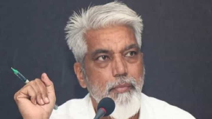 'ज्या घरी जातील, तिथे त्यांनी चांगलं नांदावं', दादा भुसे यांचा टोला नेमका कुणाला? 'ज्या घरी जातील, तिथे त्यांनी चांगलं नांदावं', दादा भुसे यांचा टोला नेमका कुणाला?