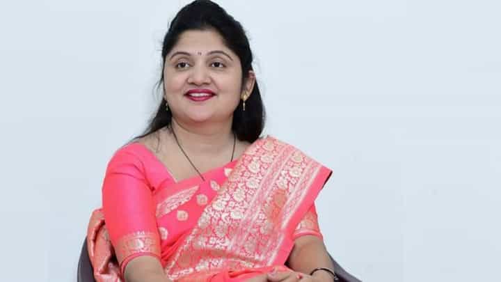 निवडून आल्यावर सगळ्यात आधी 'हे' काम करणार; शुभांगी पाटील यांचा शब्द निवडून आल्यावर सगळ्यात आधी 'हे' काम करणार; शुभांगी पाटील यांचा शब्द