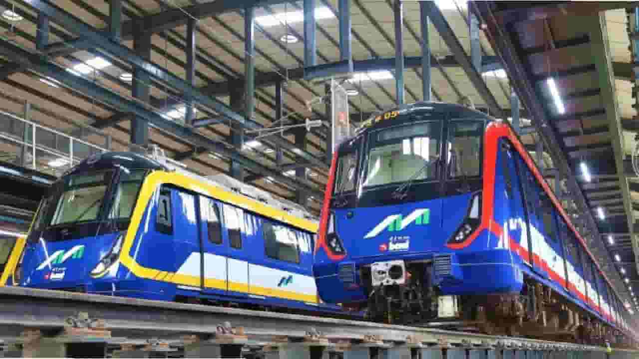 मुंबईकरांची वाहतूक कोंडीतून सुटका अन् आरामदायी प्रवास, 'या' दोन मेट्रो मार्गिका खुल्या मुंबईकरांची वाहतूक कोंडीतून सुटका अन् आरामदायी प्रवास, 'या' दोन मेट्रो मार्गिका खुल्या