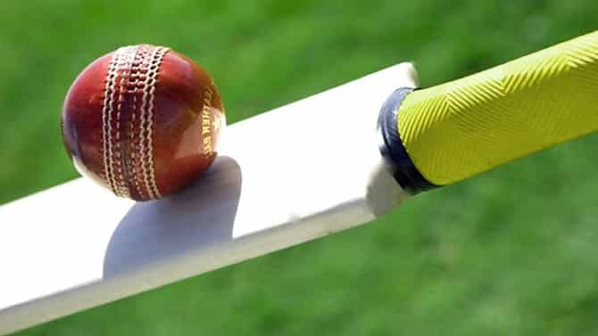 Sachin : सचिन याची शानदार शतकी खेळी, चाहते खूश