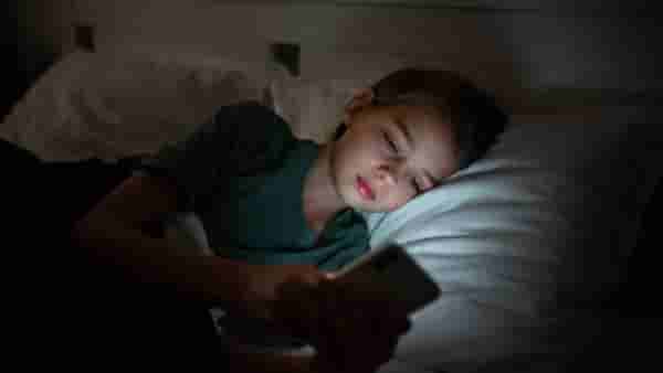 Insomnia in Kids: निद्रानाशाची समस्या मुलांच्या वाढीसाठी धोकादायक