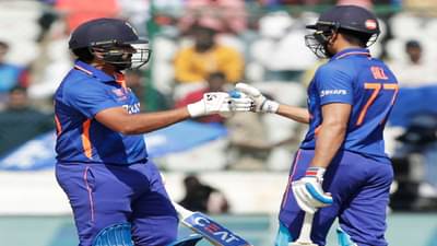 INDvsNZ : विराट कोहली याच्यानंतर आणखी एका फलंदाजाचं सलग दुसरं शतक