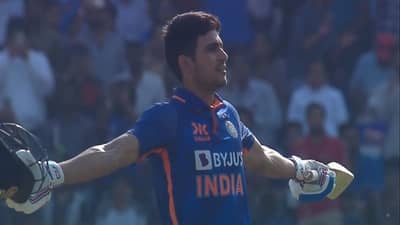 Shubman Gill : शुबमन गिल याचा डबल धमाका, ठोकलं वनडेत द्विशतक