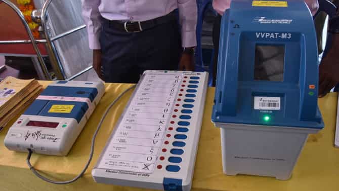 EVM Election : नवीन ईव्हीएम यंत्रांवर निवडणुकांचा भार! या सरकारी कंपन्यांना मिळाले 1335 कोटींचे कंत्राट