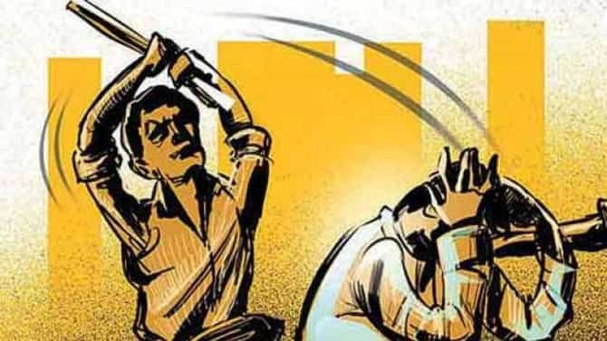कचोरी आणि चॉकलेटने तरुणाला भररस्त्यात बदडले; मारहाणीचा व्हिडिओ तुफान व्हायरल