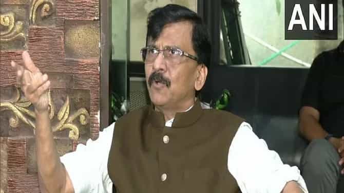 भाजपच्या या नेत्याविरोधात कोर्टात जाणार; संजय राऊत यांचा ट्वीटमधून इशारा