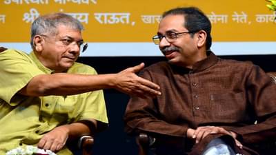 प्रकाश आंबेडकर कॉंग्रेस आणि राष्ट्रवादी कॉंग्रेस बरोबर जायला तयार पण उद्धव ठाकरे यांना आंबेडकर यांनी घातली अट