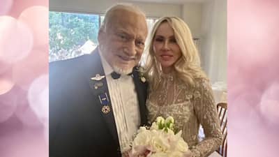 चंद्रावर दुसरं पाऊल ठेवणारे बझ आल्ड्रीन, 93 व्या वाढदिवशी विवाहबद्ध