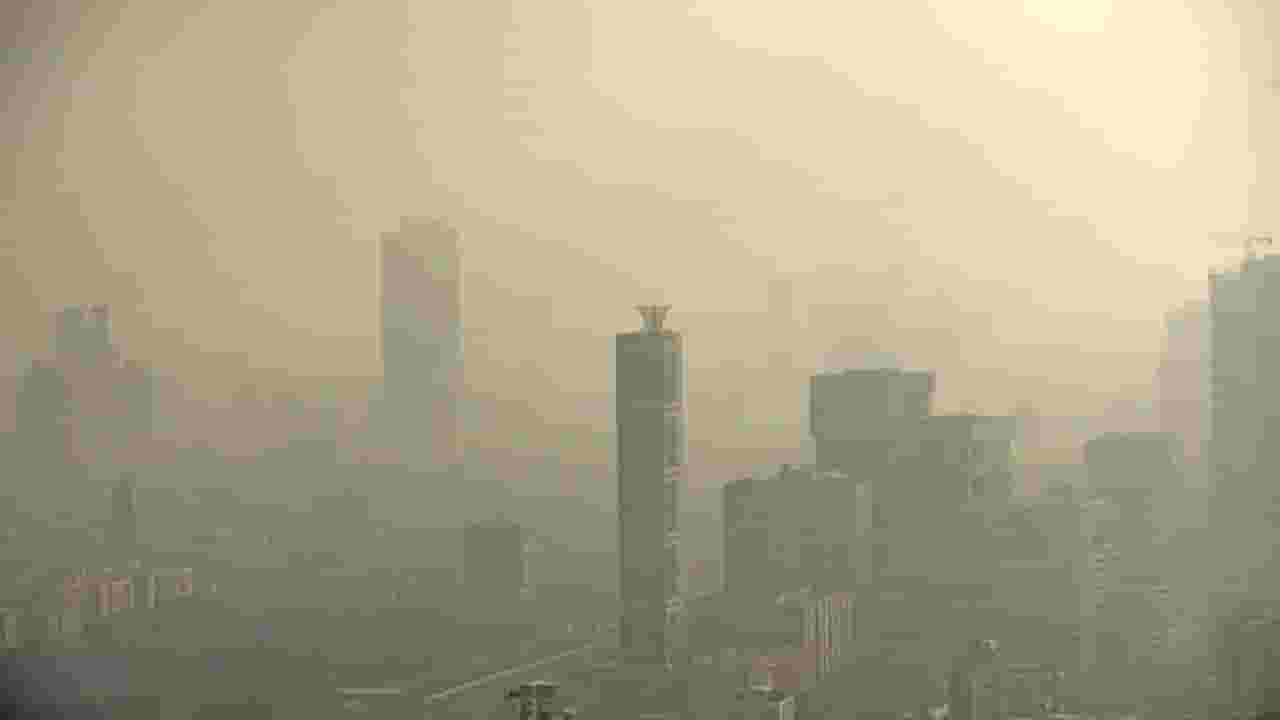 मुंबईकरांनो, आरोग्य सांभाळा; मुंबईतील या भागात हवेची गुणवत्ता ढासळली अन् आजार वाढले