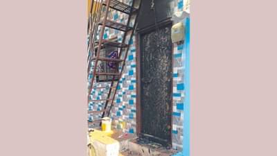 कोयते नाचवत घरावर पेट्रोल टाकून जाळपोळ करण्याचा प्रयत्न, पोलीसांनी चौघांना कोयत्यासह ताब्यात घेतल्यानं खळबळ