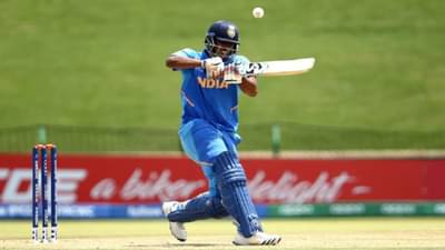 15 चौकार आणि 11 षटकार, टीम इंडियाच्या फलंदाजाचं खणखणीत द्विशतक