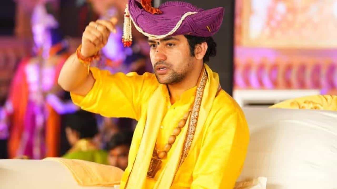 Dhirendra Shastri: बागेश्वर धामच्या धिरेंद्र शास्त्रीला जिवे मारण्याची धमकी, कारणही अत्यंत विचीत्र!