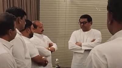 मनसे नेते वसंत मोरे ‘शिवतीर्था’वर राज ठाकरेंच्या भेटीला, काय झाली चर्चा?