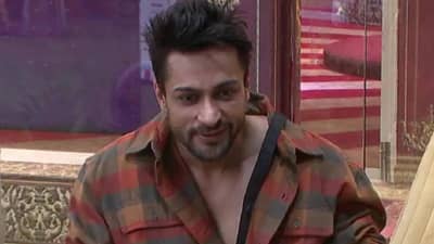 शालिन भनोट याची अवस्था पाहून एक्स पत्नी चिंतेत, दु:ख व्यक्त करत मुलासोबतचा फोटो...