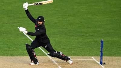 IND vs NZ 3rd ODI : जिद्दीला सलाम, हार नाय मानली, पेन किलर घेऊन भारताविरुद्ध ठोकलं शतक